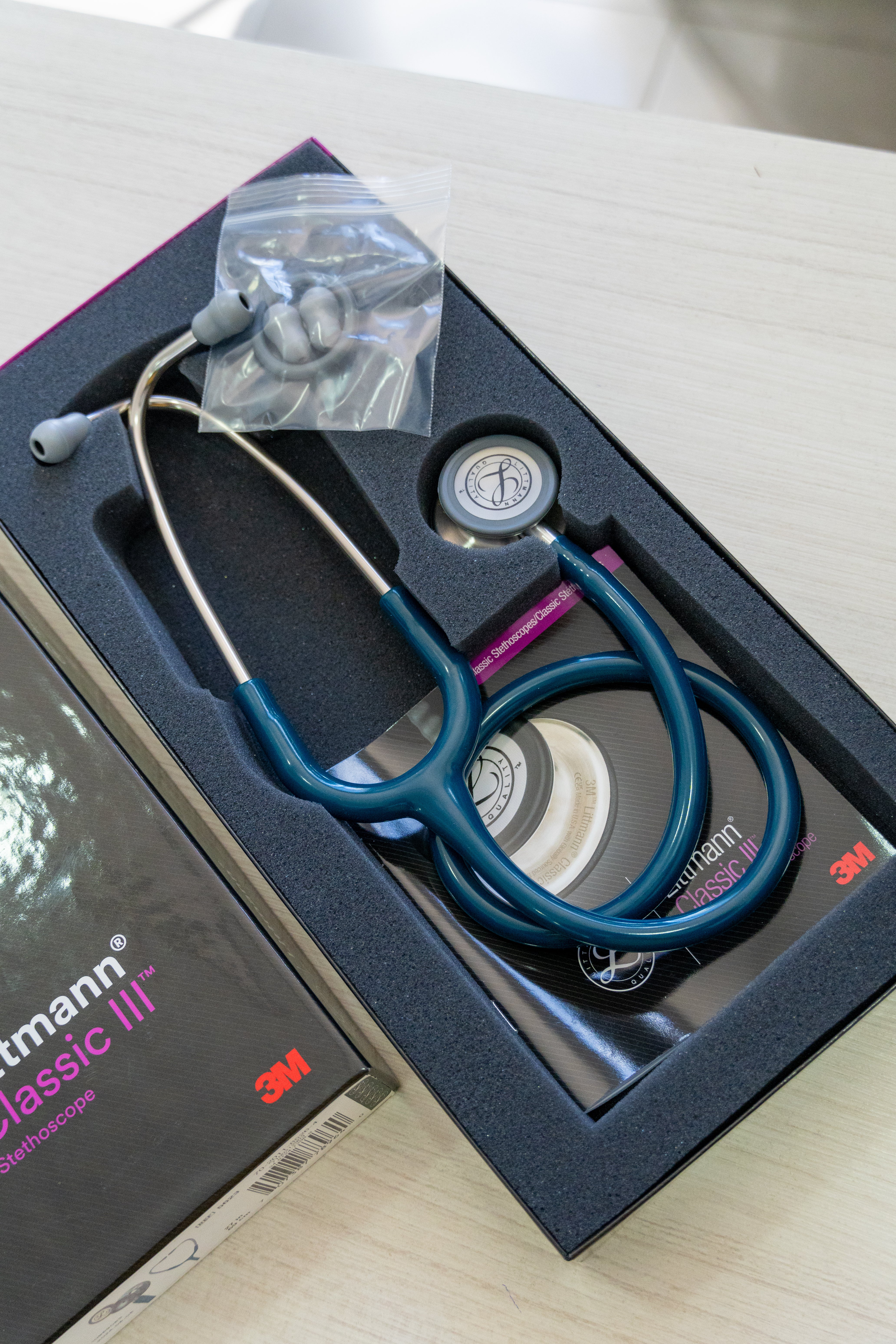 Fonendoscopio Estetoscopio | Littmann Classic III |Azul Caribe